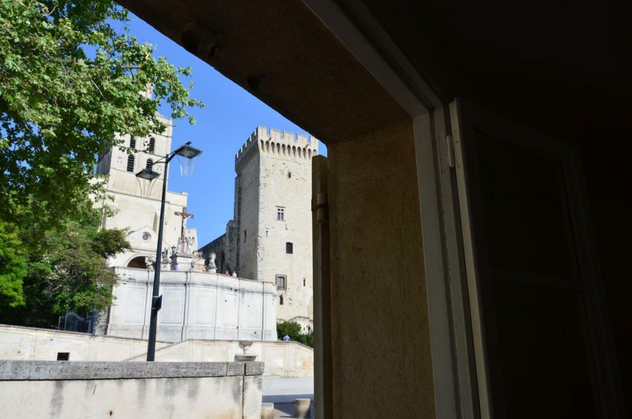 Face Au Palais Des Papes Leilighet Avignon Eksteriør bilde